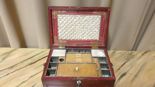 REGENCY LEATHER SEWING BOX - ADDITIONAL PHOTO 11