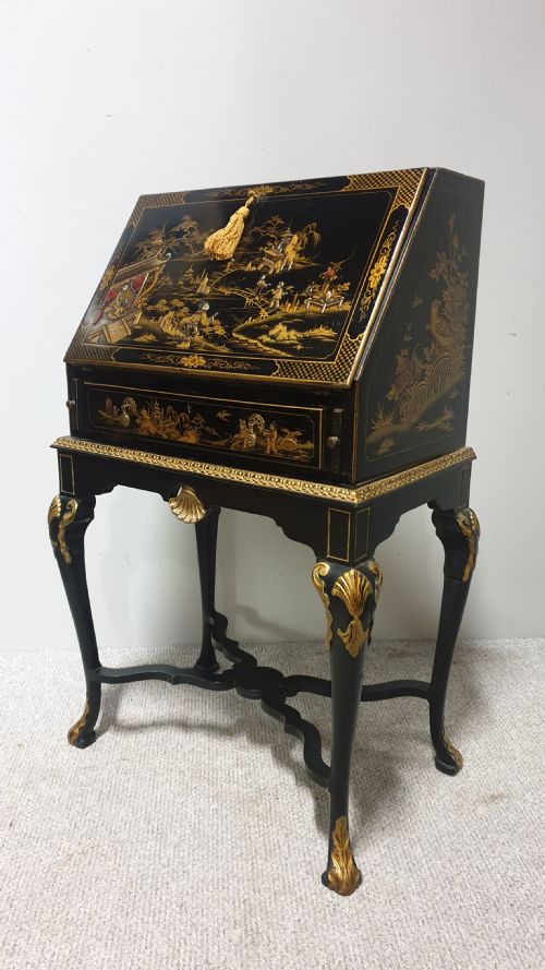 Outstanding Chinoiserie Bureau