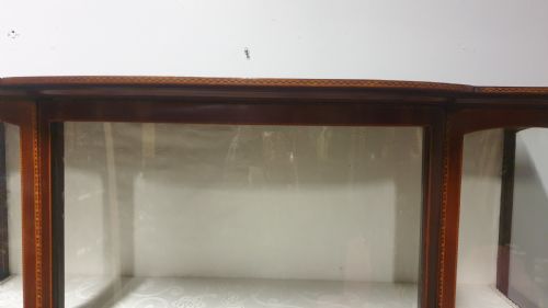 FINE INLAID MAHOGANY DISPLAY CABINET - ADDITIONAL PHOTO 4