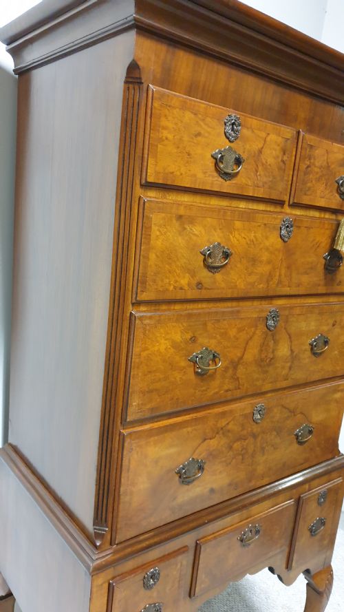 VERY NICE BURR WALNUT CHEST ON STAND - ADDITIONAL PHOTO 7