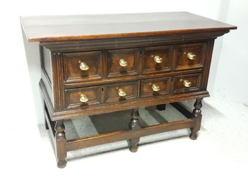 Good Period Oak Chest of Drawers Server