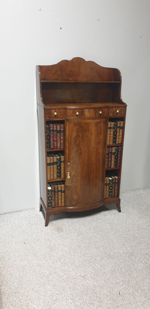 Superb Mahogany Bookcase Cabinet