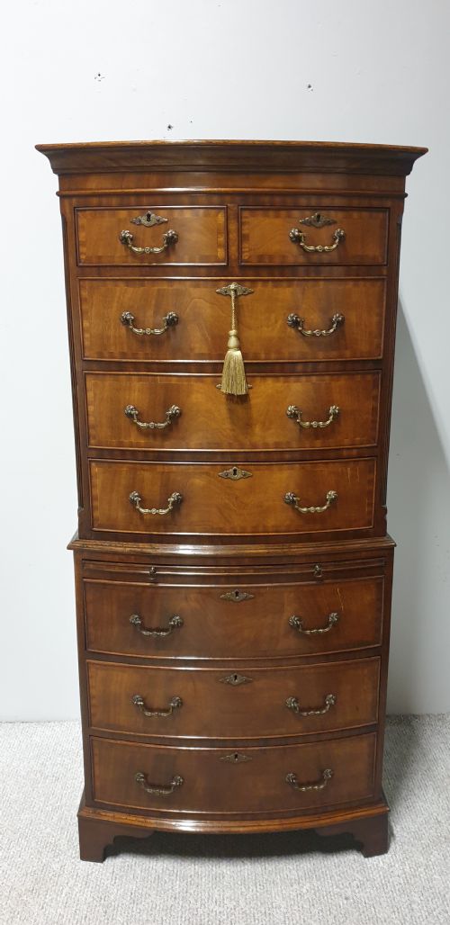 Very Good Mahogany Chest on Chest of Drawers
