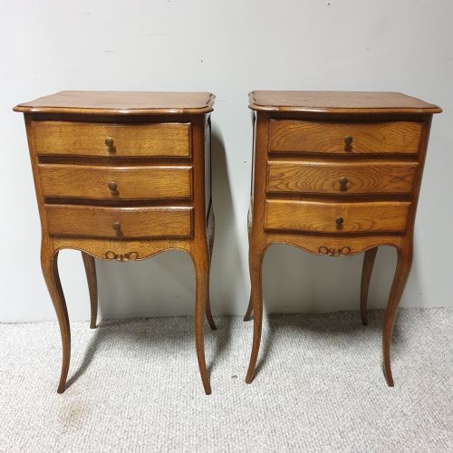 Super Pair French Oak Bedside Lamp Chest of Drawers