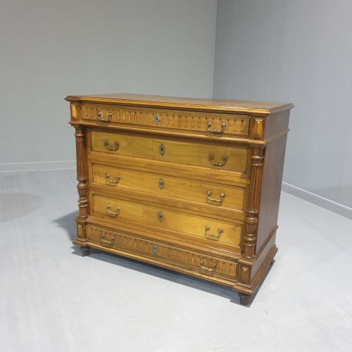 VERY GOOD FRENCH WALNUT CHEST OF DRAWERS - ADDITIONAL PHOTO 8