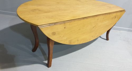 LARGE FRENCH FRUITWOOD AND PINE FARMHOUSE KITCHEN TABLE - ADDITIONAL PHOTO 4