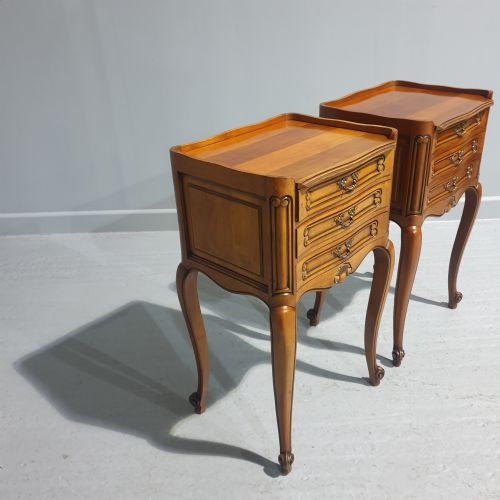 PAIR FRENCH MAHOGANY BEDSIDE LAMP TABLES - ADDITIONAL PHOTO 4