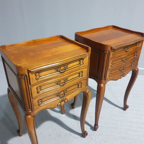 PAIR FRENCH MAHOGANY BEDSIDE LAMP TABLES - ADDITIONAL PHOTO 9