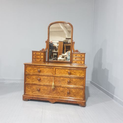 Outstanding Burr Walnut Dressing Table