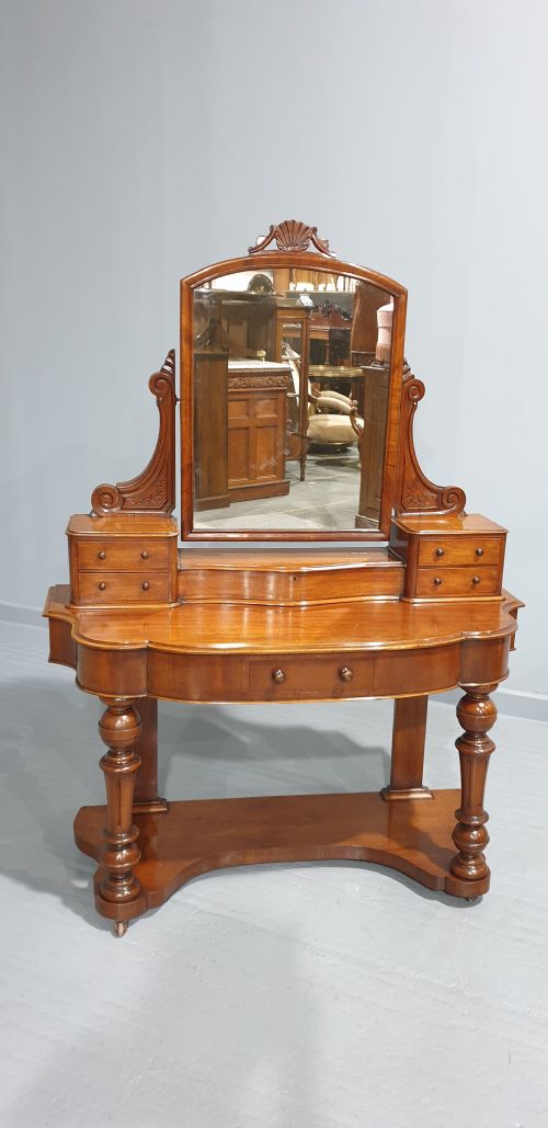 fig 1. Victorian Mahogany Duchess Dressing Table
