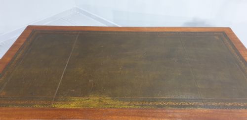 fig 1. Solid Mahogany Pedestal Desk