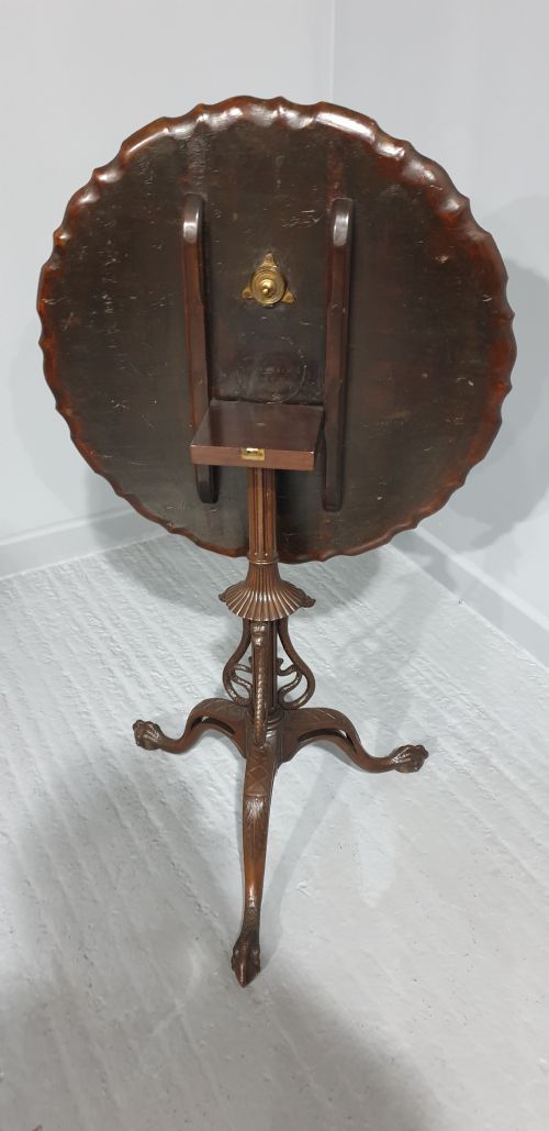 VERY GOOD MAHOGANY PIE CRUST OCCASIONAL TABLE - ADDITIONAL PHOTO 6
