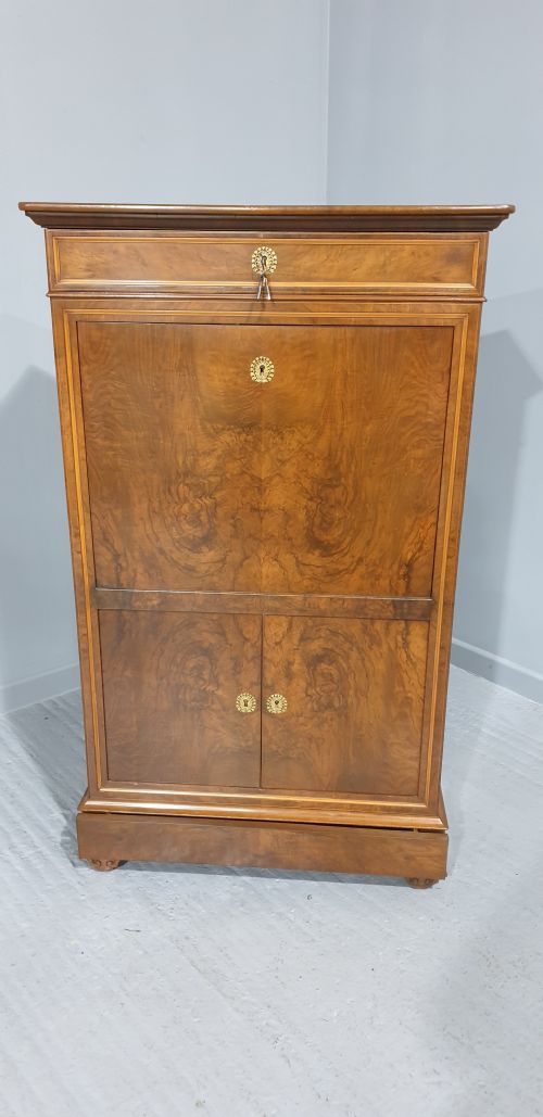 fig 1. Outstanding Burr Walnut Escritoire Bureau