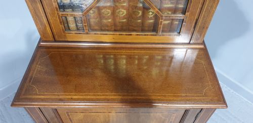 SUPER MAHOGANY BOOKCASE OF SMALL PROPORTIONS - ADDITIONAL PHOTO 8