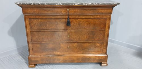 fig 1. Lovely Burr Walnut Commode Chest of Drawers
