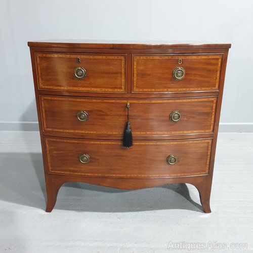 Regency Mahogany Chest of Drawers of Small Proportions
