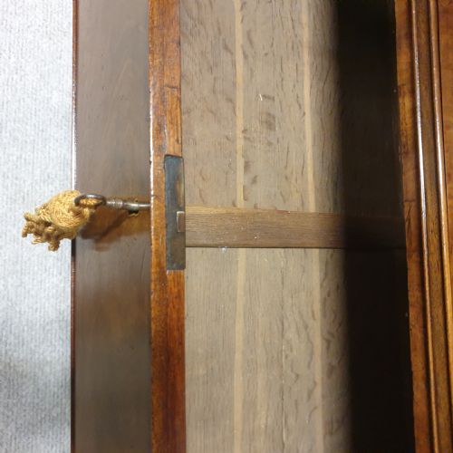 GEORGIAN OPEN BOOKCASE OF SMALL PROPORTIONS - ADDITIONAL PHOTO 8