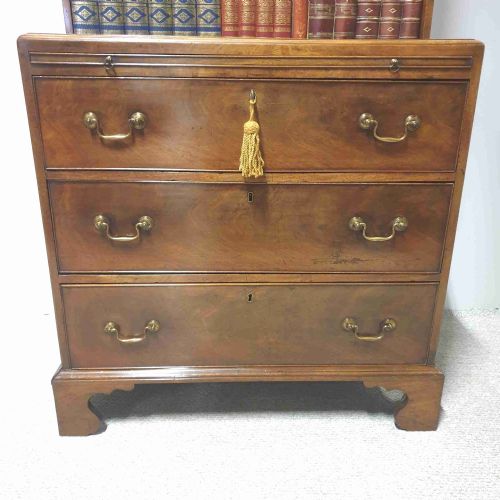 GEORGIAN OPEN BOOKCASE OF SMALL PROPORTIONS - ADDITIONAL PHOTO 2
