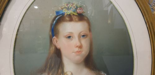 LARGE VICTORIAN PORTRAIT - ADDITIONAL PHOTO 2