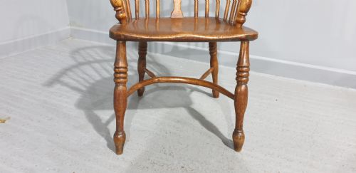 fig 1. Fine Ash and Elm Windsor Chair