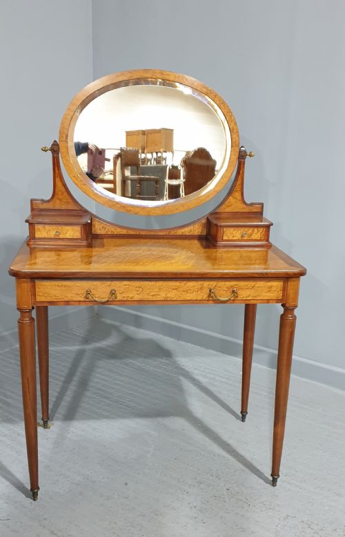 fig 1. Lovey French Burr Walnut Dressing Table