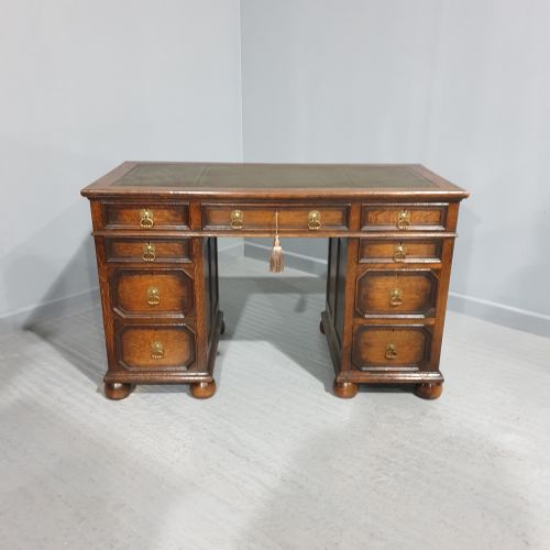 Superb Oak Pedestal Desk