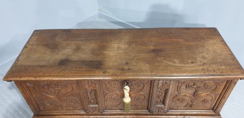 fig 1. Wonderful Italian Walnut Cassone Coffer