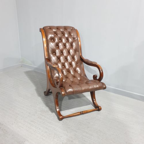 Superior Mahogany Slipper Chair