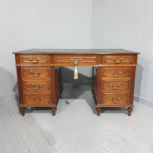 Superb Mahogany Pedestal Desk