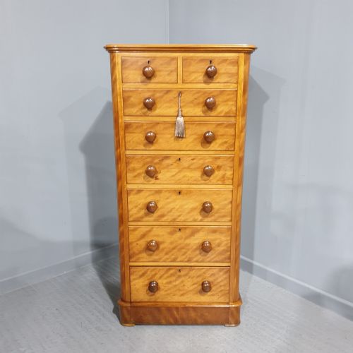 Fine Victorian Mahogany Tall Chest of Drawers