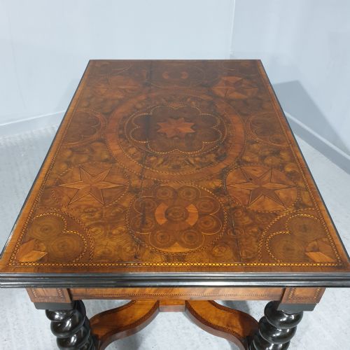 SUPERB LABURNAM AND WALNUT OYSTER VENEERED CENTRE TABLE - ADDITIONAL PHOTO 8