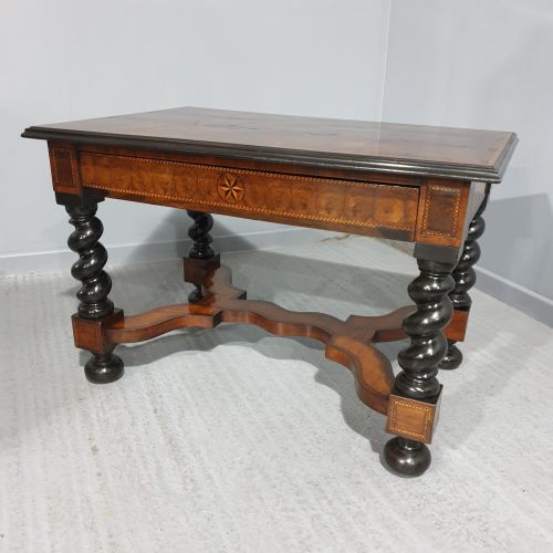 SUPERB LABURNAM AND WALNUT OYSTER VENEERED CENTRE TABLE - ADDITIONAL PHOTO 19