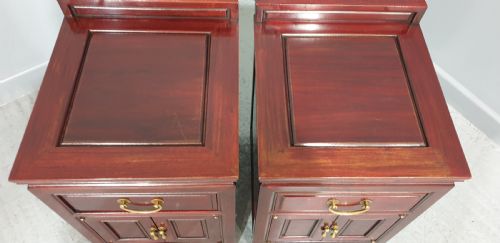 NICE PAIR ORIENTAL LAQUERED BEDSIDE LAMP CABINETS - ADDITIONAL PHOTO 1