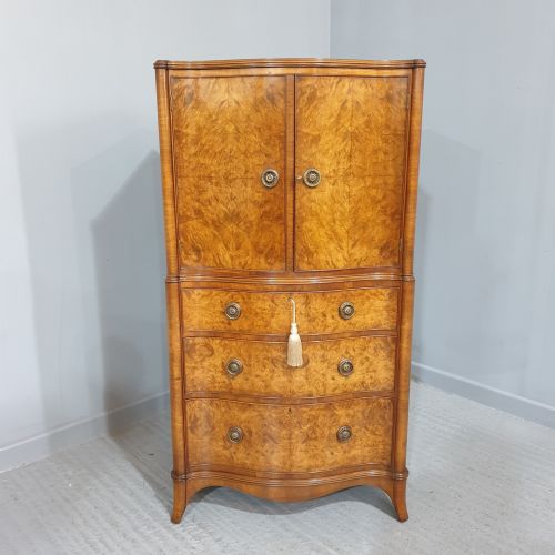 Wonderful Burr Walnut Linen Press