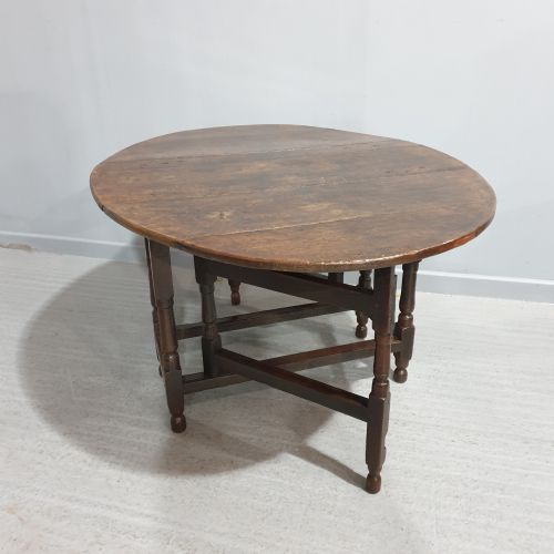 Very Good Oak Gate Leg Dining Table