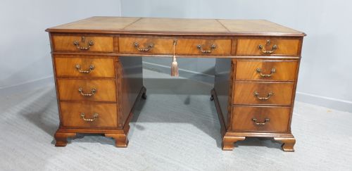 Superb Mahogany Pedestal Desk