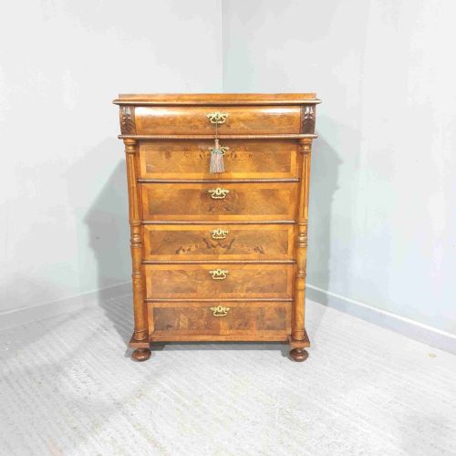 Fine Burr Walnut Chest of Drawers