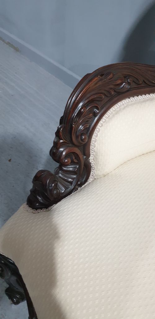 MAGNIFICENT CARVED MAHOGANY ARMCHAIR - ADDITIONAL PHOTO 4