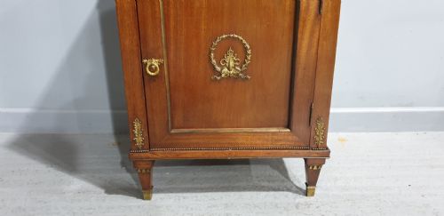 TOP QUALITY MAHOGANY SIDE CABINET - ADDITIONAL PHOTO 2