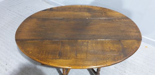 SOLID OAK OVAL COFFEE TABLE - ADDITIONAL PHOTO 3