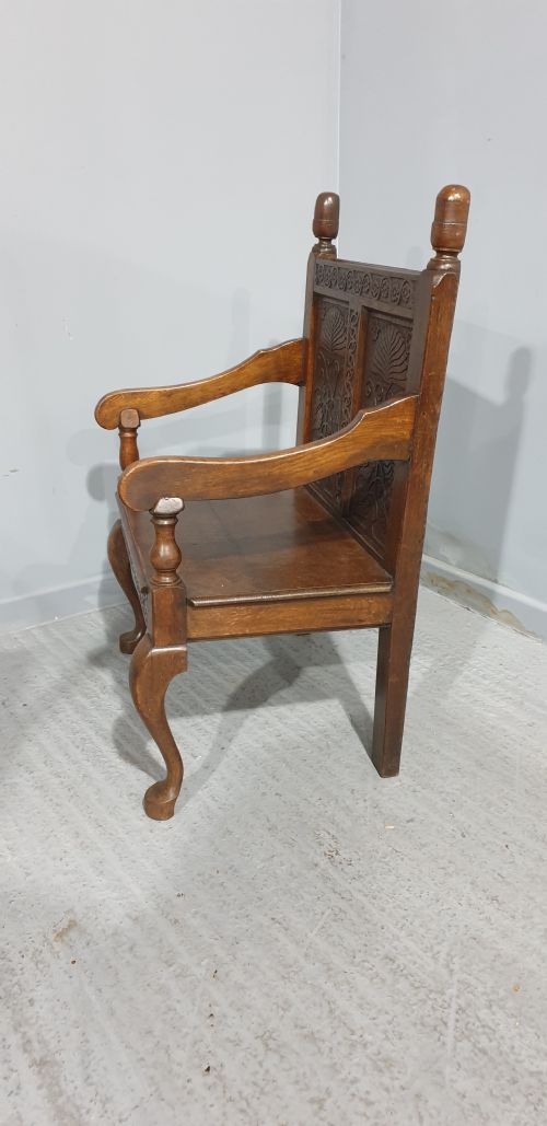 OAK SETTLE OF SMALL PROPORTIONS - ADDITIONAL PHOTO 1