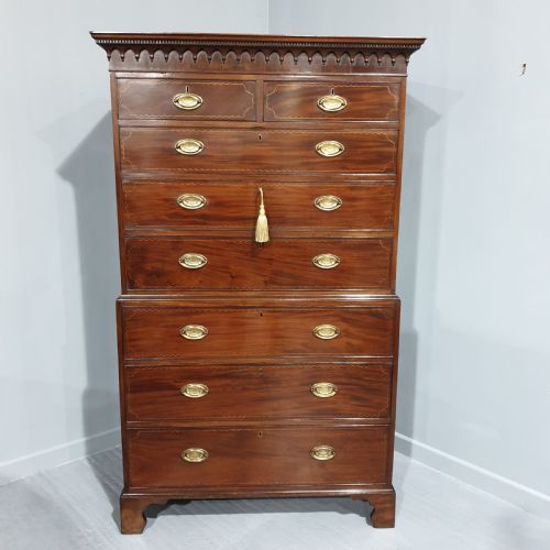 Fabulous Georgian Mahogany Tall Boy Linen Press