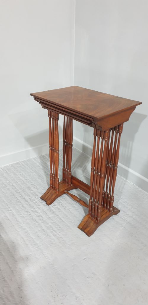 EDWARDIAN MAHOGANY NEST OF FOUR TABLES - ADDITIONAL PHOTO 5