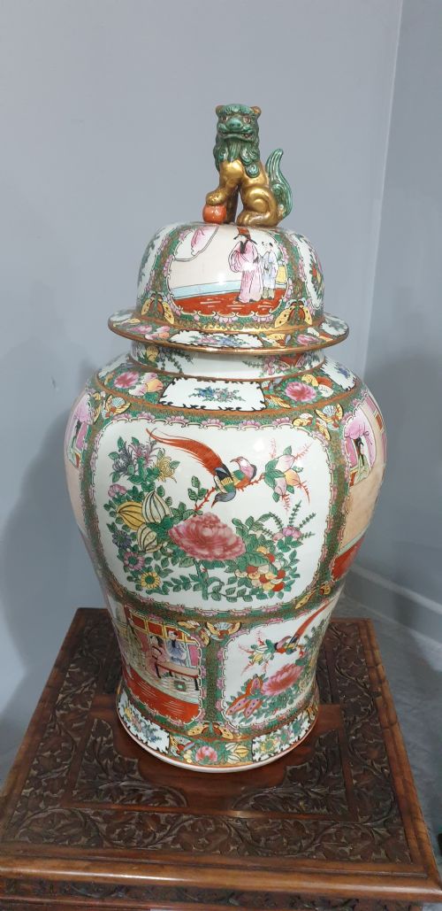 QUALITY PAIR PADOUK TABLES WITH TEMPLE JARS - ADDITIONAL PHOTO 4