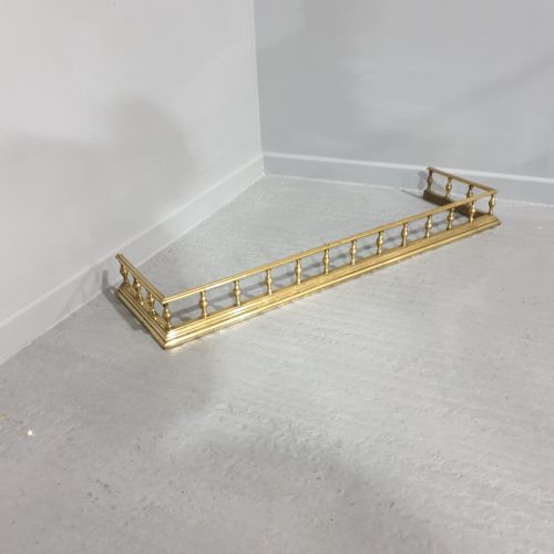 SUPER REGENCY BRASS FENDER - ADDITIONAL PHOTO 1