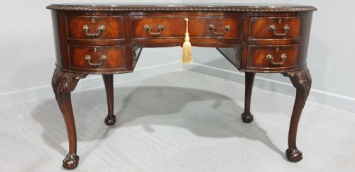 fig 1. Good Mahogany Kidney Desk