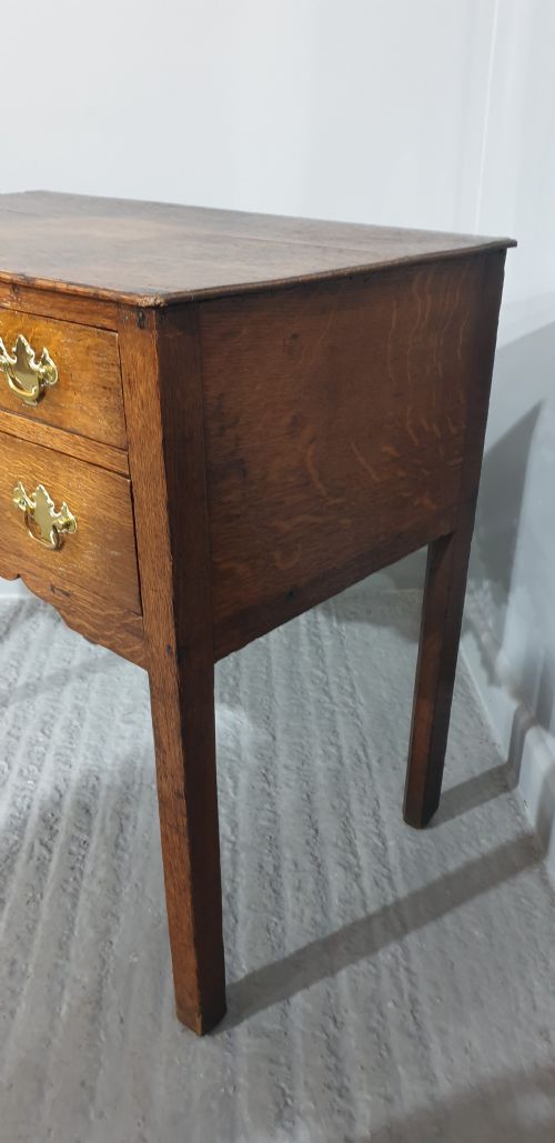 VERY GOOD GEORGIAN OAK LOWBOY - ADDITIONAL PHOTO 2