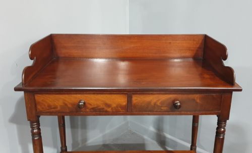 VERY NICE MAHOGANY SIDE TABLE - ADDITIONAL PHOTO 5