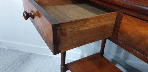 VERY NICE MAHOGANY SIDE TABLE - ADDITIONAL PHOTO 7