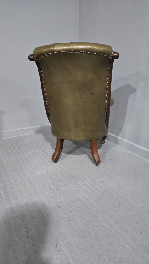 OUTSTANDING LEATHER LIBRARY CHAIR - ADDITIONAL PHOTO 3